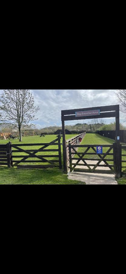 Tarka Holiday Park Ashford (Devon) Exterior foto